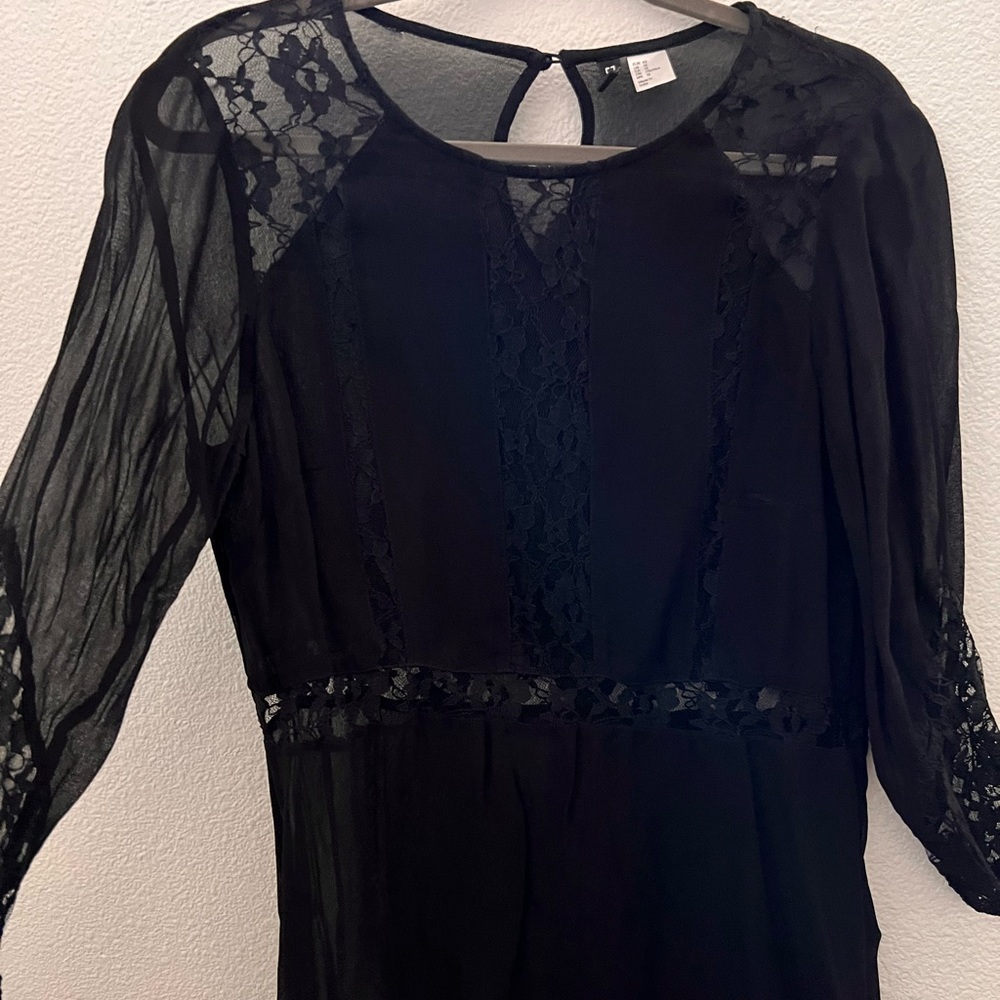Divided||blouse